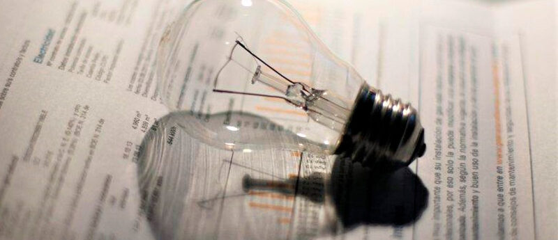Un tribunal declaró la caducidad de una demanda por aumentos de luz